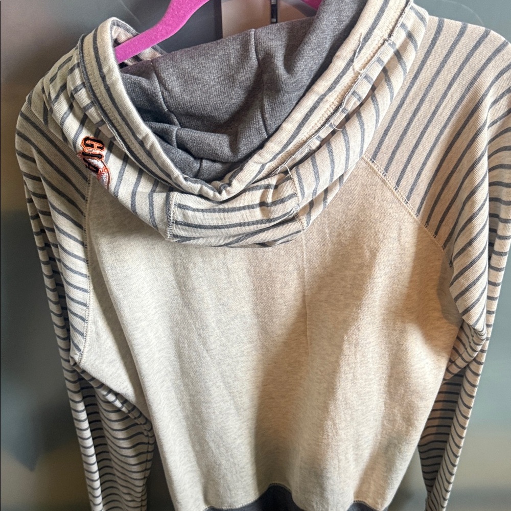 San Francisco Giants Women's Hoodie - Cream and Gray - Picture 3 of 8